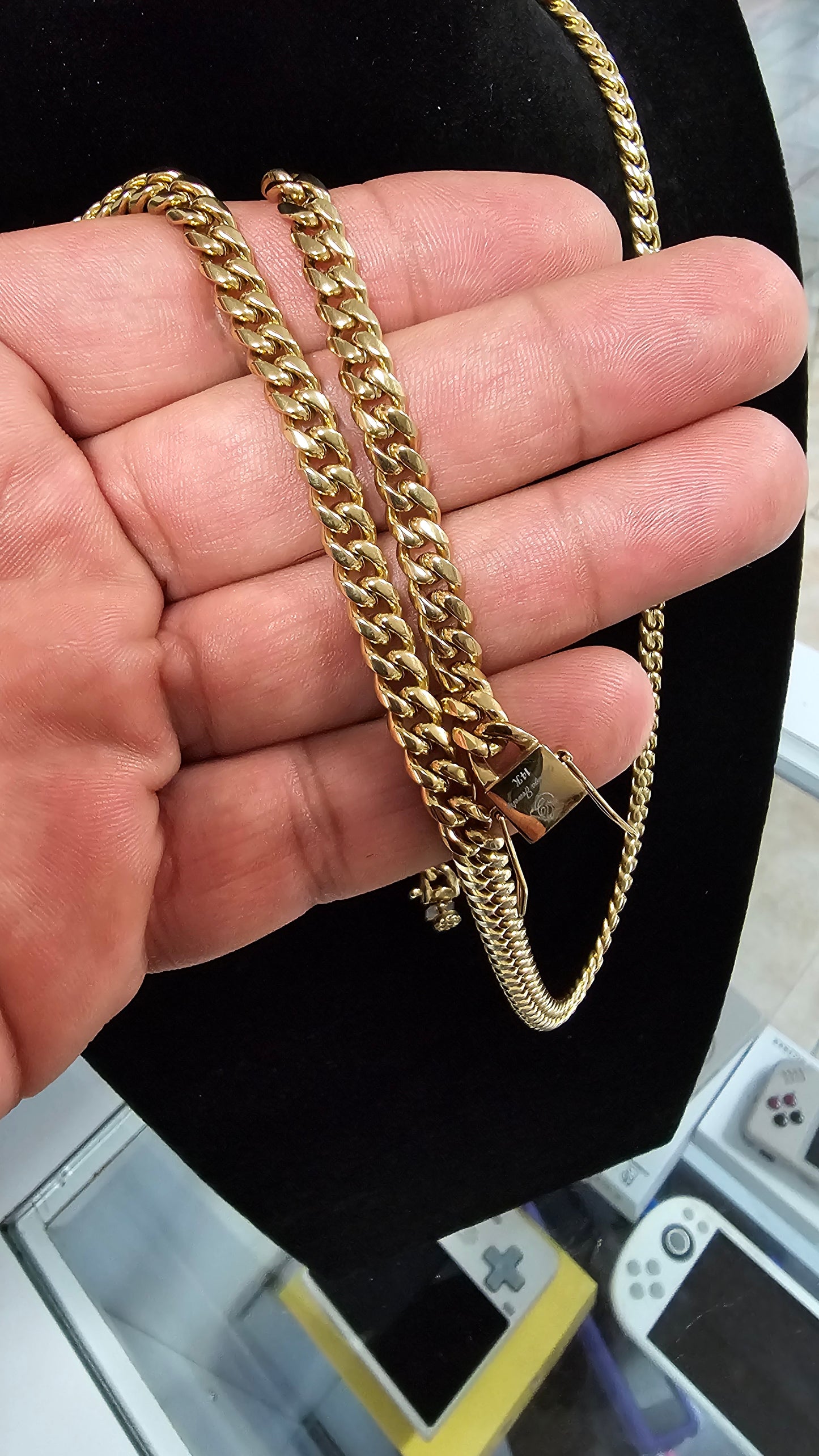 Cadena Miami Cuban 6mm x 22" Brazalete Gratis. ( 1 año de Garantía)