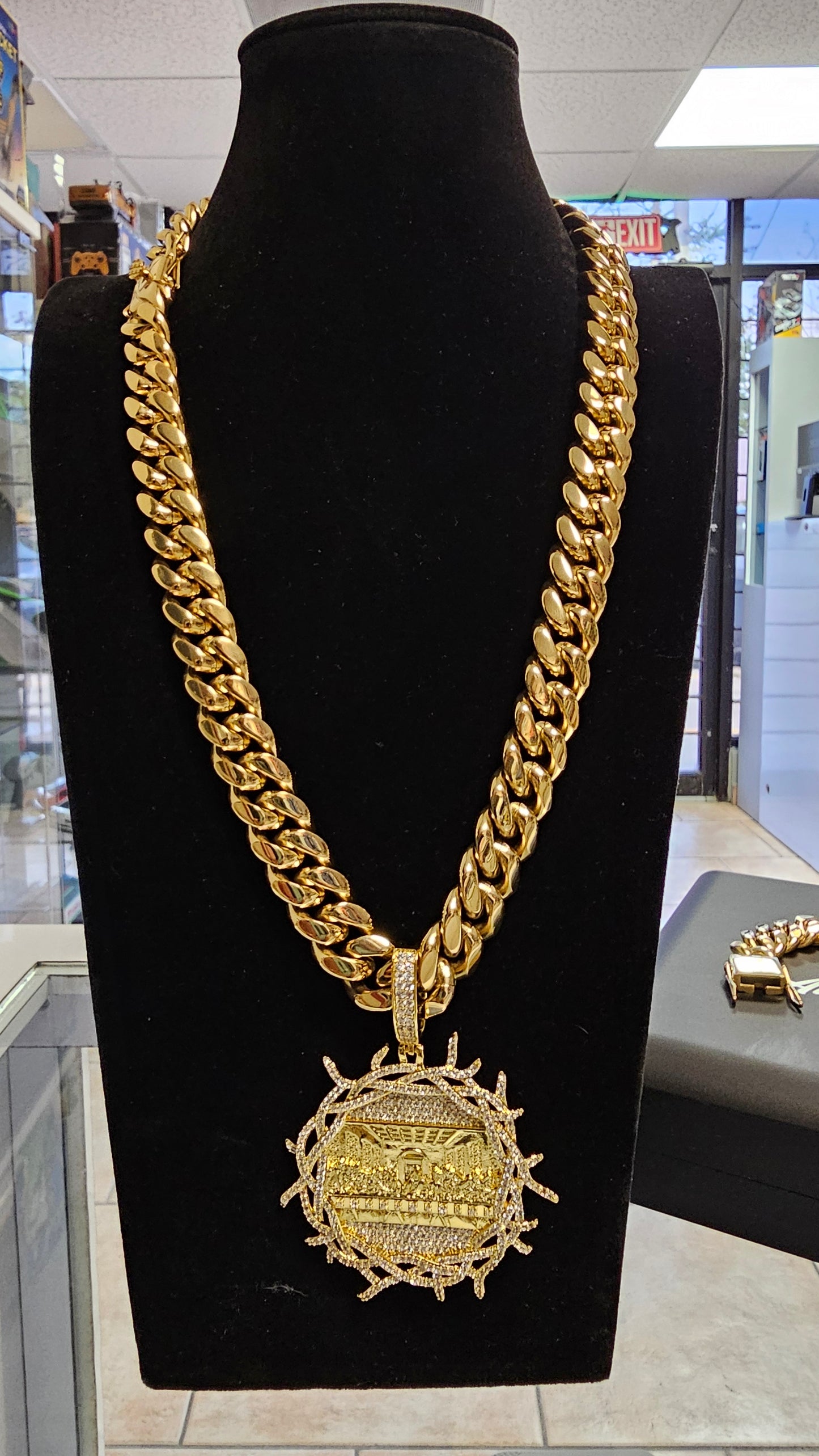 Cubana 16mm PVD Stainless Steel + Charm (1 Año de Garantía)