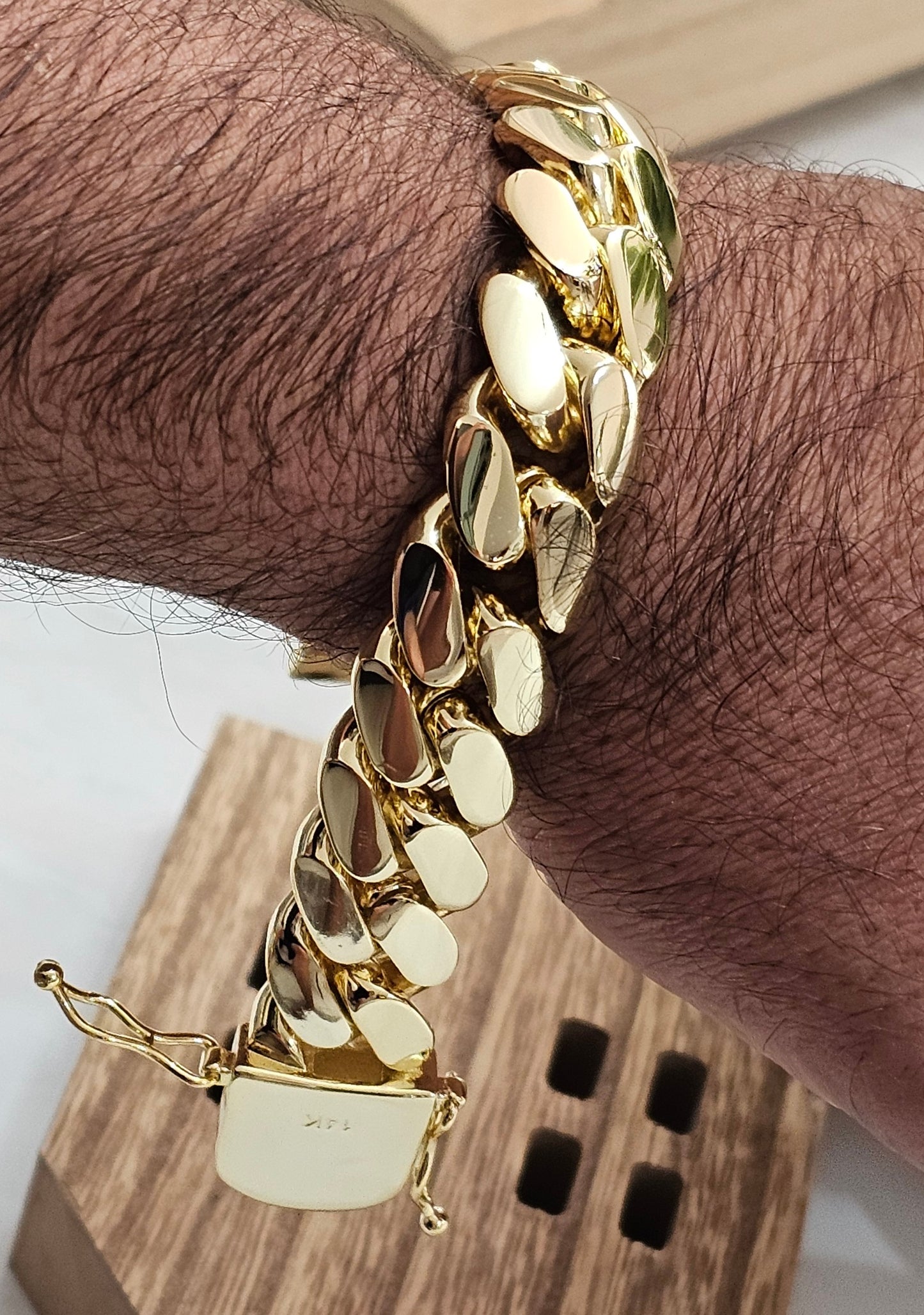 Brazalete Miami Cuban 18MM (PVD) Hechas a Mano (Eslabón Pegado)