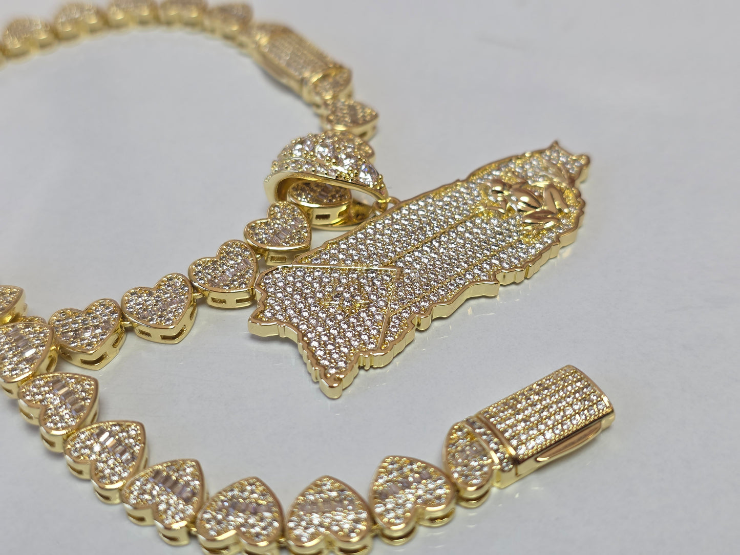 Set de Corazones 8mm x 20" PVD + Charm de PR Brazalete Gratis