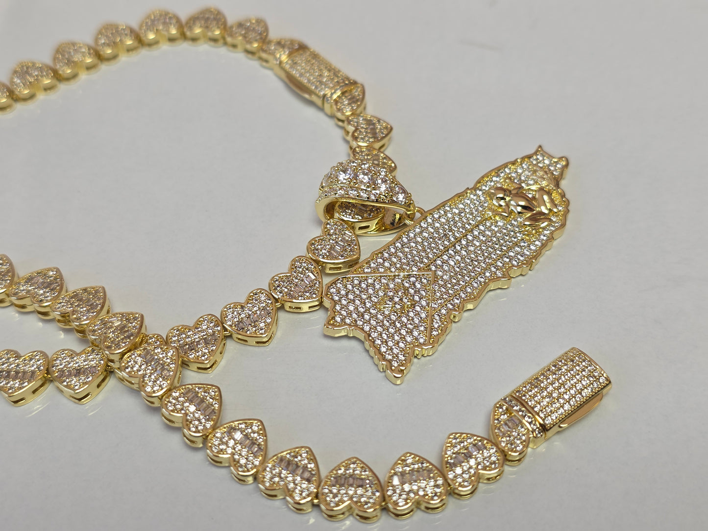 Set de Corazones 8mm x 20" PVD + Charm de PR Brazalete Gratis