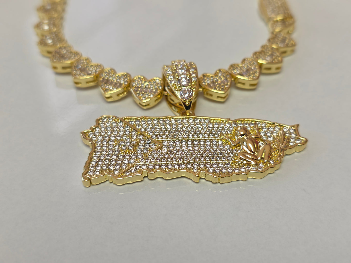 Set de Corazones 8mm x 20" PVD + Charm de PR Brazalete Gratis