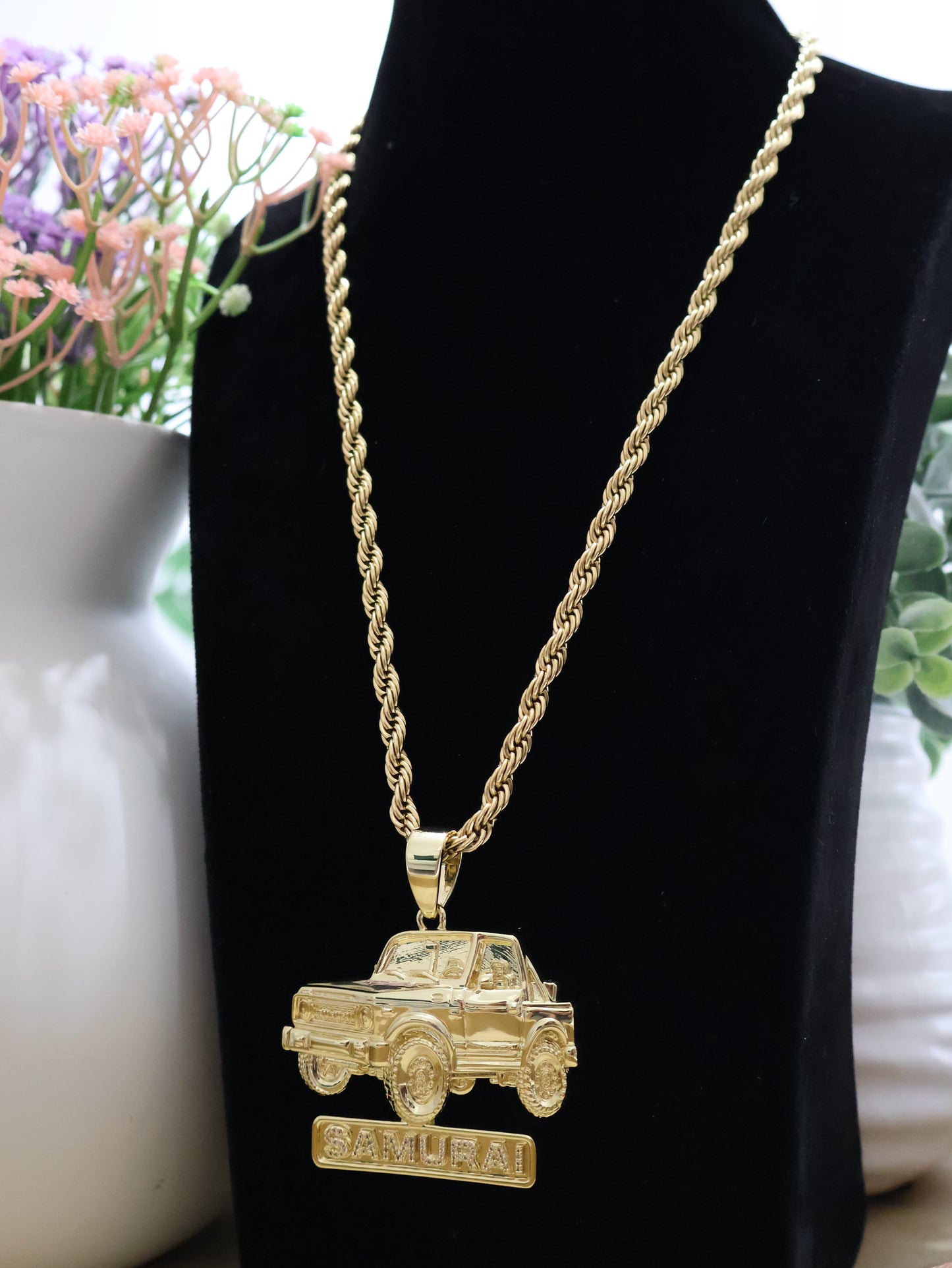 Bello Charm de Jeep Samurai Stainless Steel + Cadena 6mm de Soga (1 Año de Garantía)