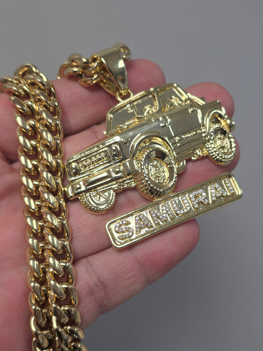 Bello Charm de Jeep Samurai Stainless Steel + Cadena 10mm (1 Año de Garantía)