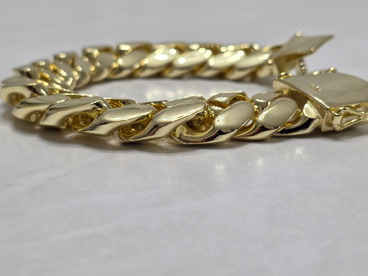 Brazalete Miami Cuban 15MM PVD, Hechas a Mano (Eslabón Pegado)