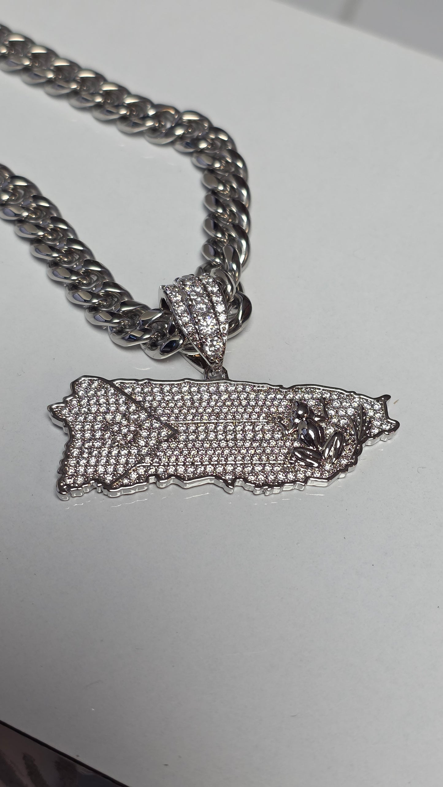 Bello Charm de Puerto Rico Stainless Steel (Plateado)