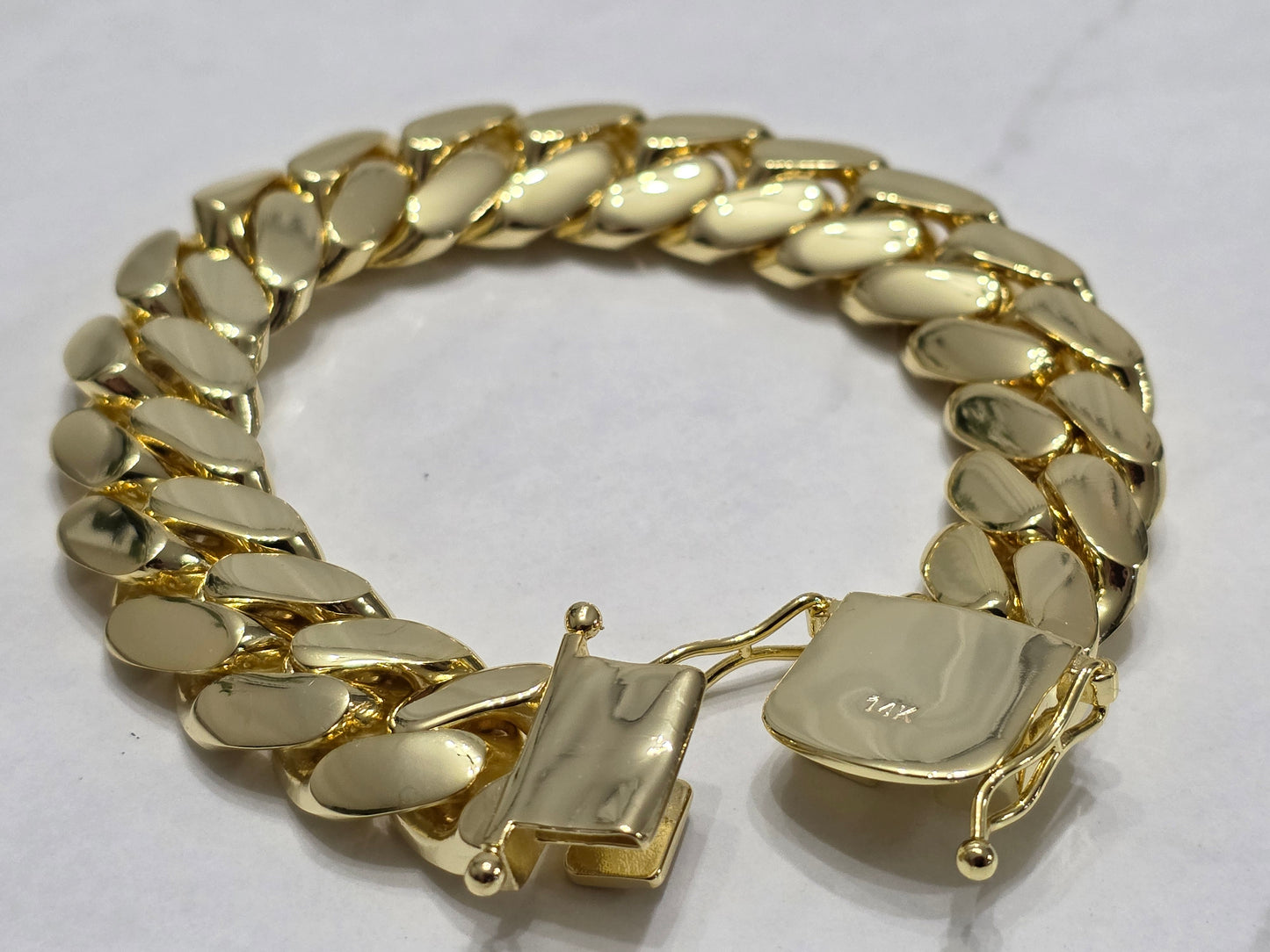 Brazalete Miami Cuban 18MM (PVD) Hechas a Mano (Eslabón Pegado)