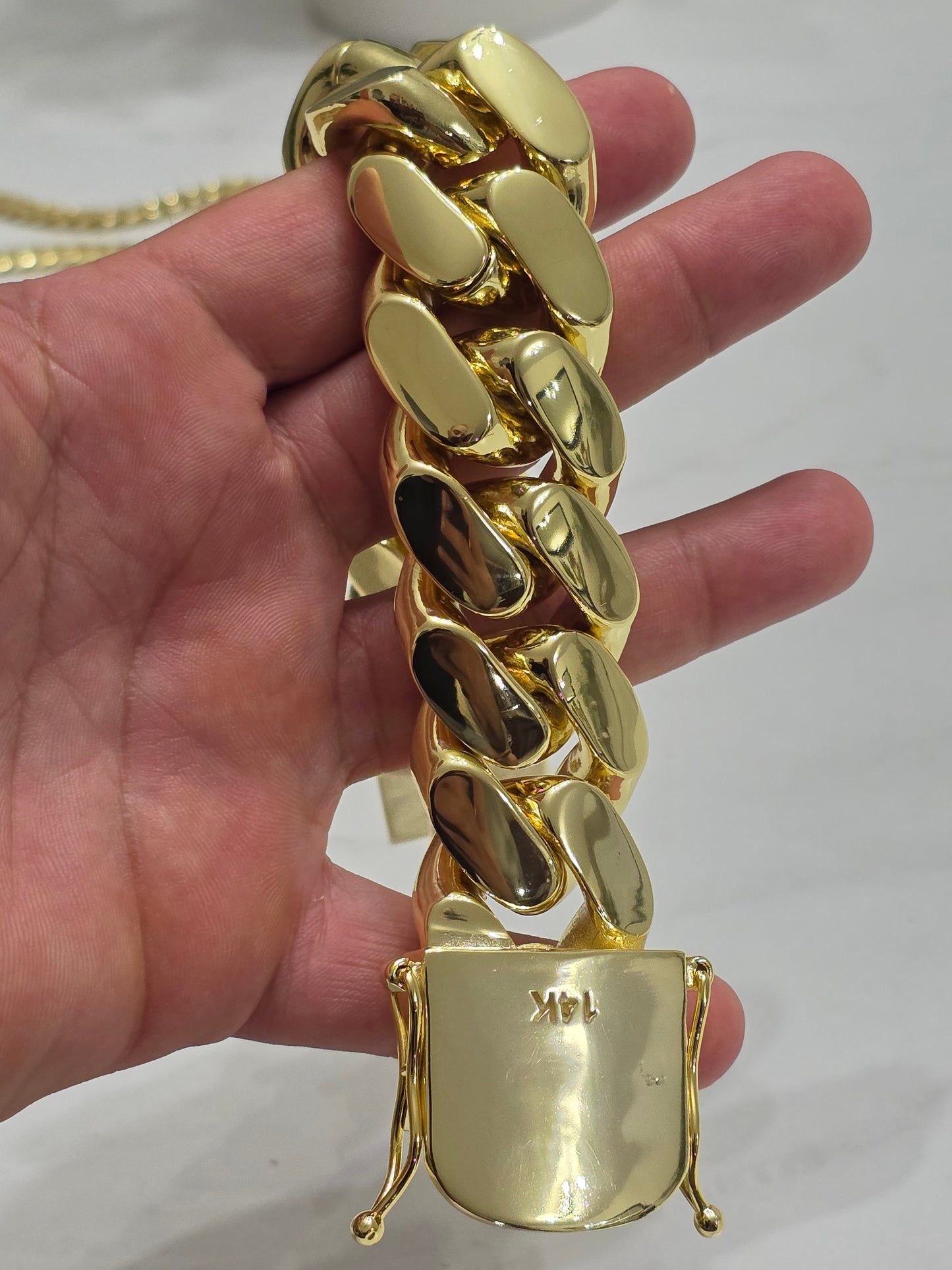 Brazalete Miami Cuban 24MM x 9" PVD, Hechas a Mano (Eslabón Pegado)