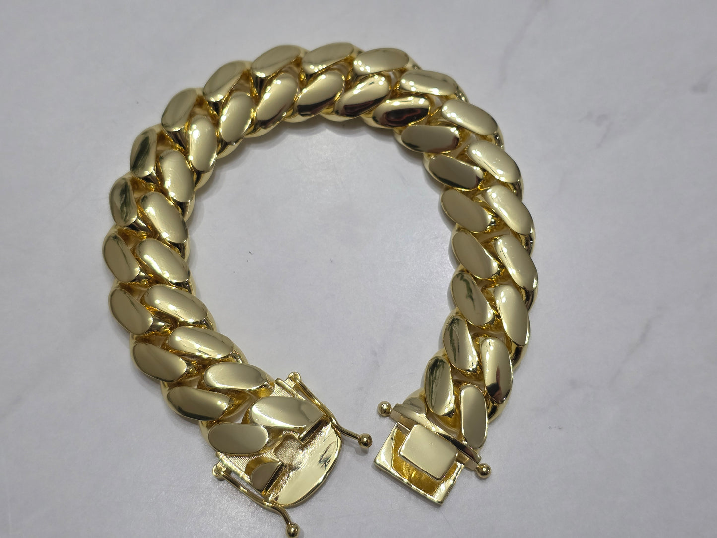 Brazalete Miami Cuban 18MM (PVD) Hechas a Mano (Eslabón Pegado)