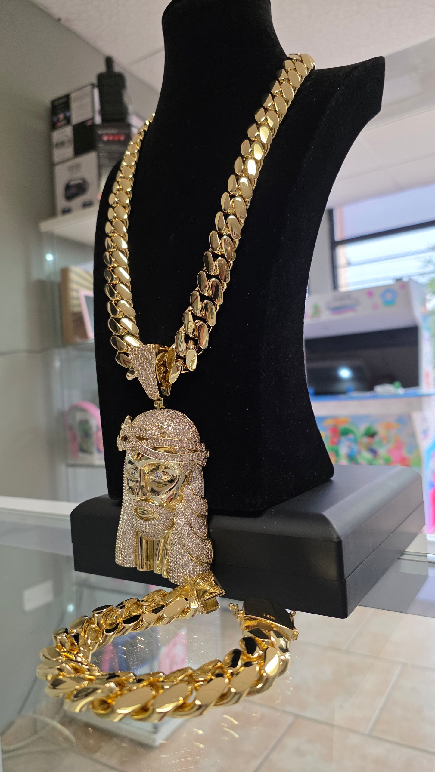 Set Cadena Miami Cuban y Brazalete+ Charm, 20mm PVD, Hechas a Mano(Eslabón Pegado)