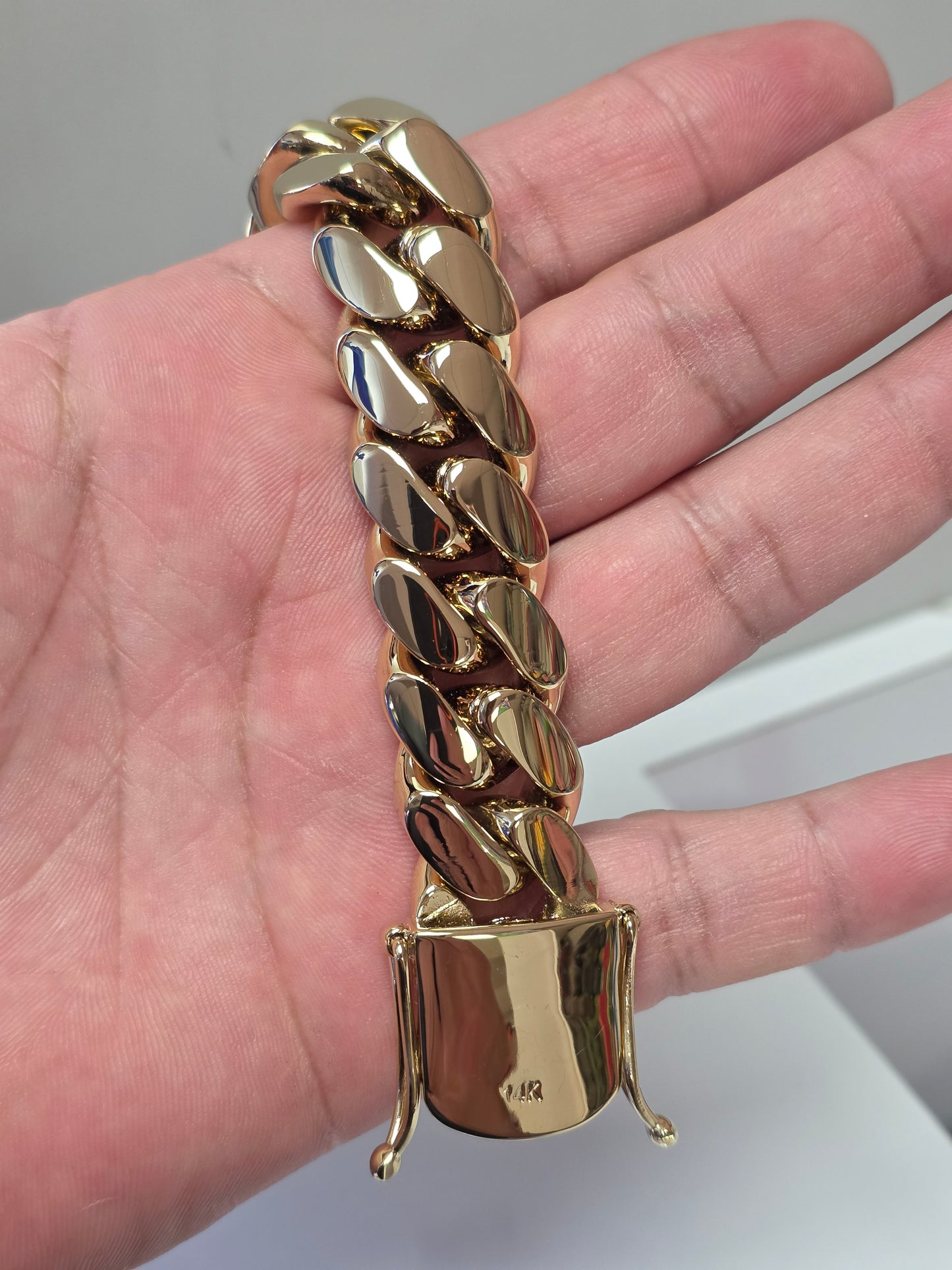Brazalete Miami Cuban 20MM (PVD PREMIUM )Hechas a Mano (Eslabón Pegado)