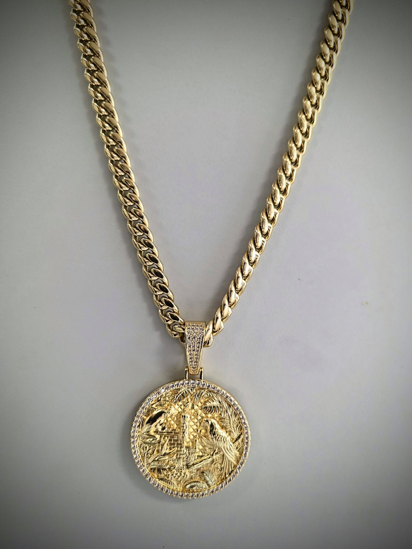 Cubana 8mm PVD Stainless Steel + Charm de PR. (1 Año de Garantía)