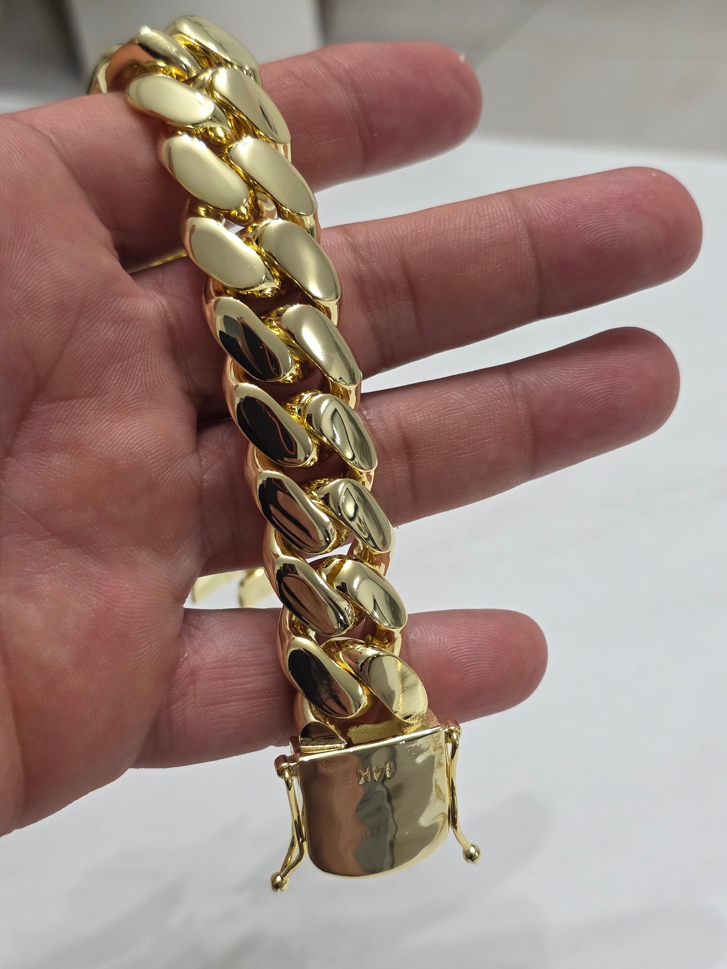 Brazalete Miami Cuban 15MM PVD, Hechas a Mano (Eslabón Pegado)