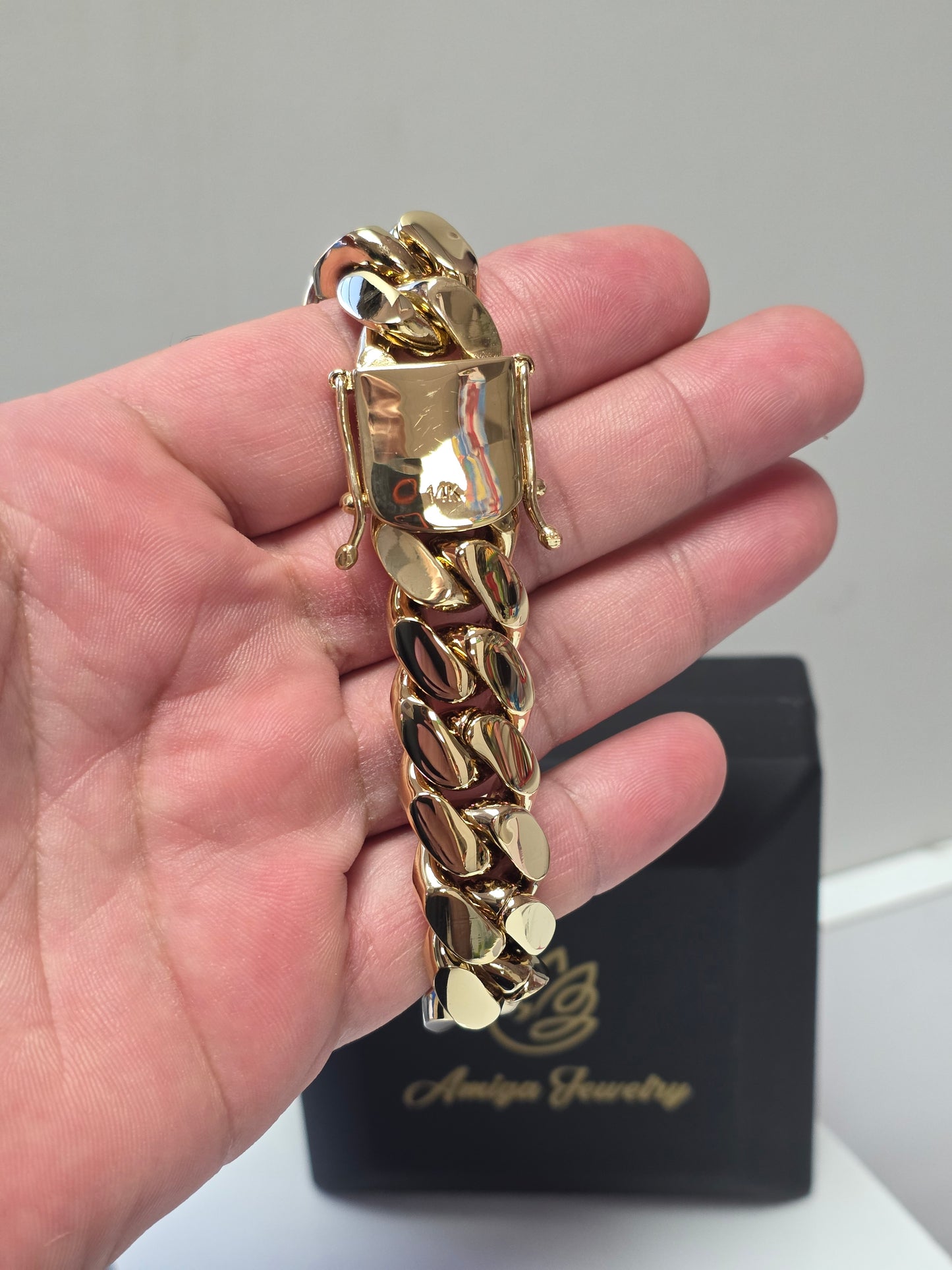 Brazalete Miami Cuban 18MM (PVD PREMIUM )Hechas a Mano (Eslabón Pegado)