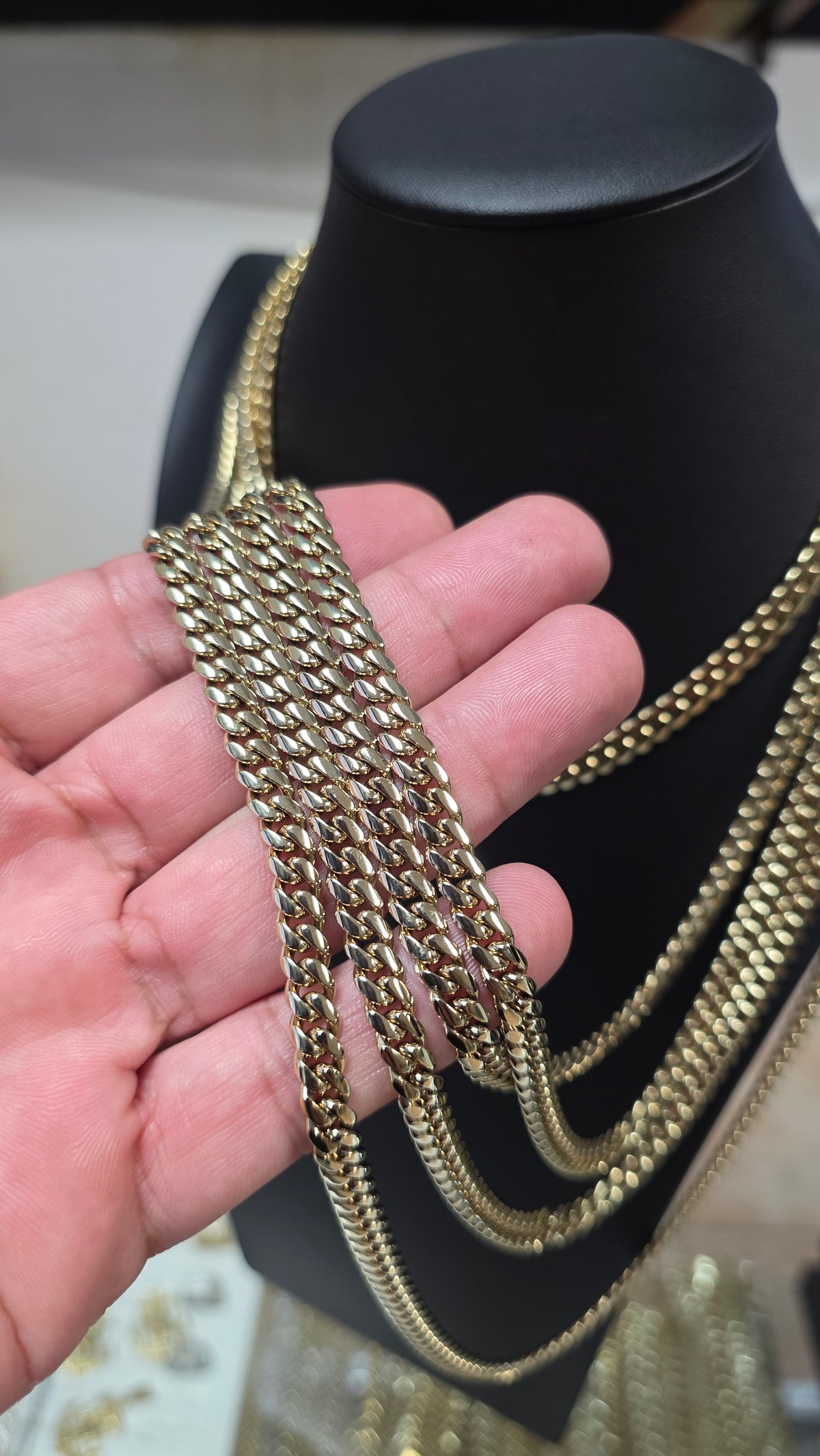 OFERTA DEL MES $60 Descuento             Set 6mm PVD Premium Plus      Hechas a Mano Eslabón Pegado      1 Año de Garantía