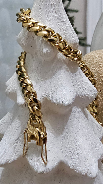Cadena Miami Cuban 6mm  x 22"  Brazalete Gratis.                          ( 1 año de Garantía)