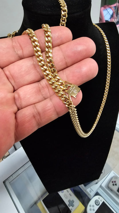 Cadena Miami Cuban 6mm  x 22"  Brazalete Gratis.                          ( 1 año de Garantía)