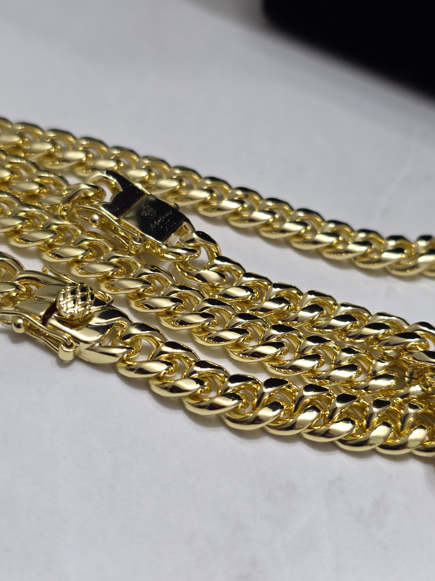 Lo Nuevo PVD color 14kt Real.                       Set 8mm Stainless steel PVD, 1 Año de Garantía