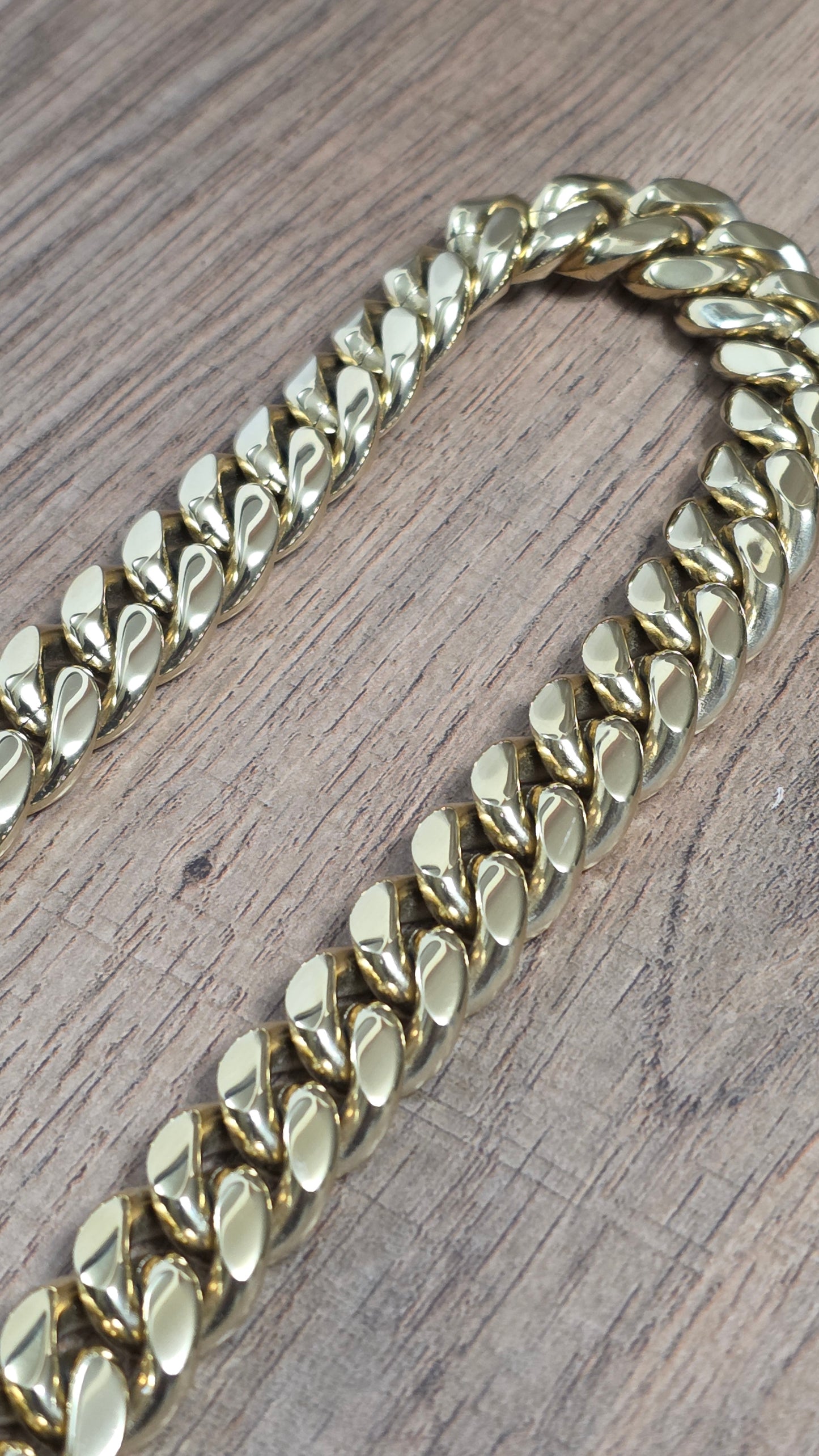 Cubana 16mm PVD Stainless Steel                                                 1 Año de Garantía