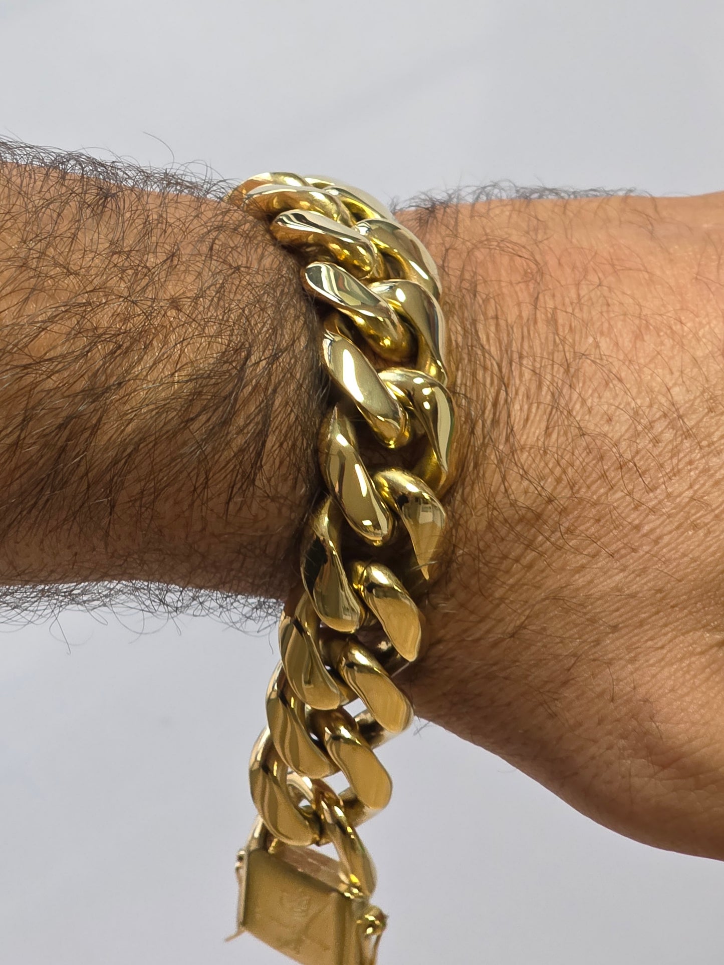 Brazalete 22mm PVD Stainless Steel.                                              ( 1 Año de Garantía)