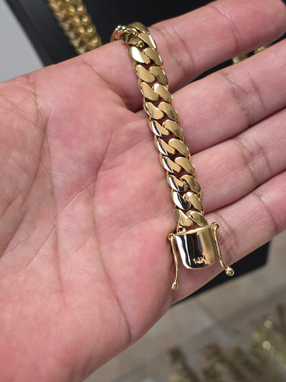 Miami Cuban 10MM.                 (PVD PREMIUM XTREME )Hechas a Mano  (Eslabón Pegado)