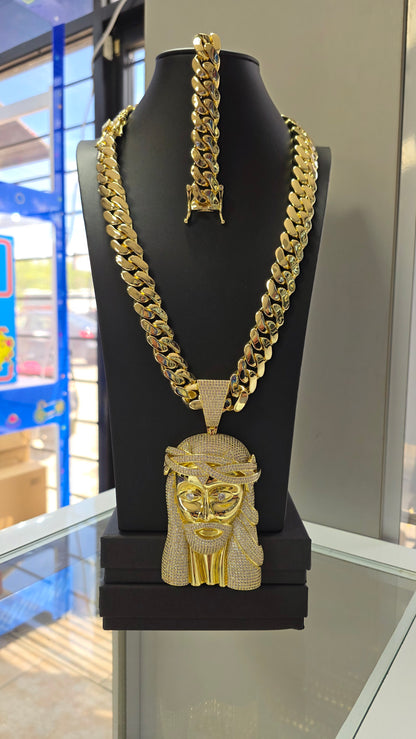 Set de 20mm + Charm Jesús  de 6"     Hechas a Mano PVD