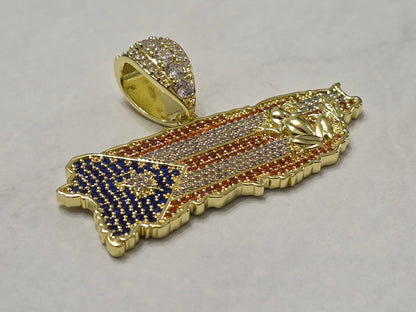 Bello Charm de Puerto Rico a Color con Cadena Stainless Steel PVD.       (1 Año de Garantía)