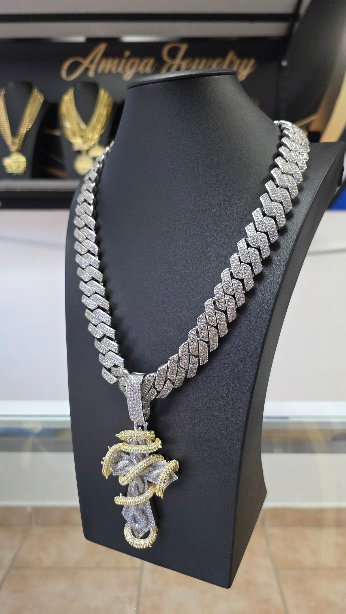 Ice Cuban Silver 20mm x 24" + Crucifijo