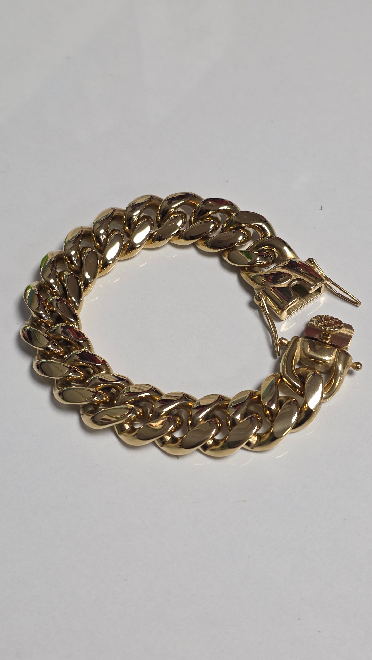 Brazalete 18mm PVD Stainless Steel.                                               ( 1 Año de Garantía) Uso Diario