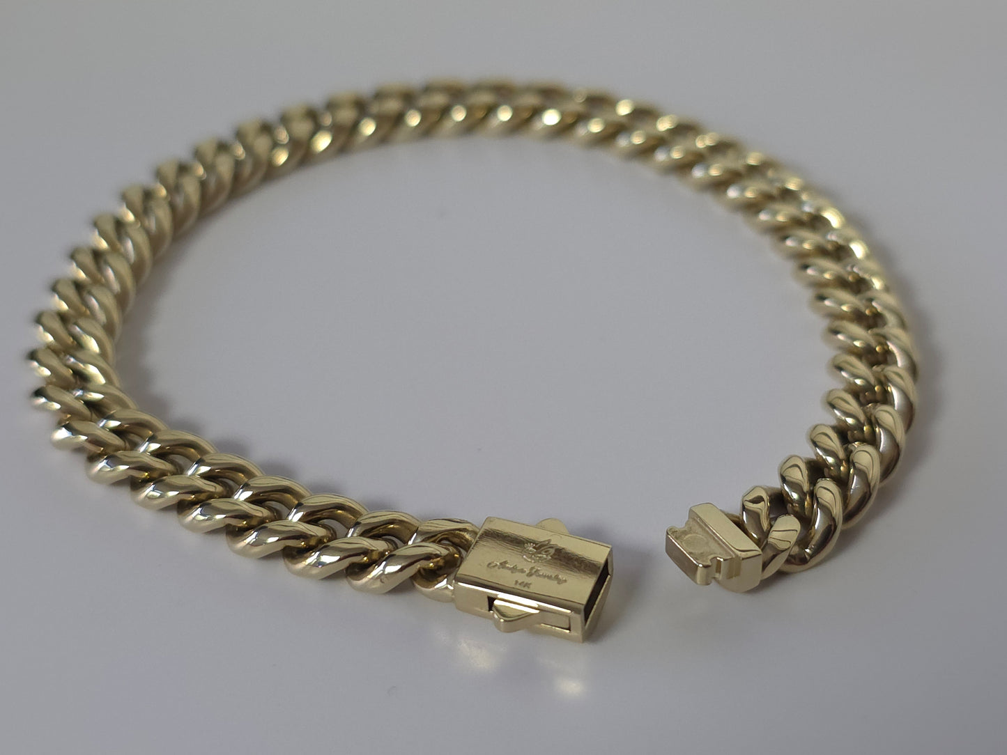 Brazalete Miami Cuban 8MM  Stainless Steel PVD, Color 14k Real 1 Año de Garantía