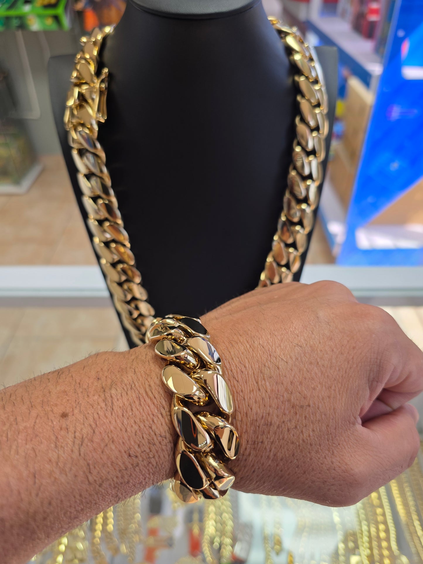 Miami Cuban 24MM (PVD PREMIUM )Hechas a Mano  (Eslabón Pegado)
