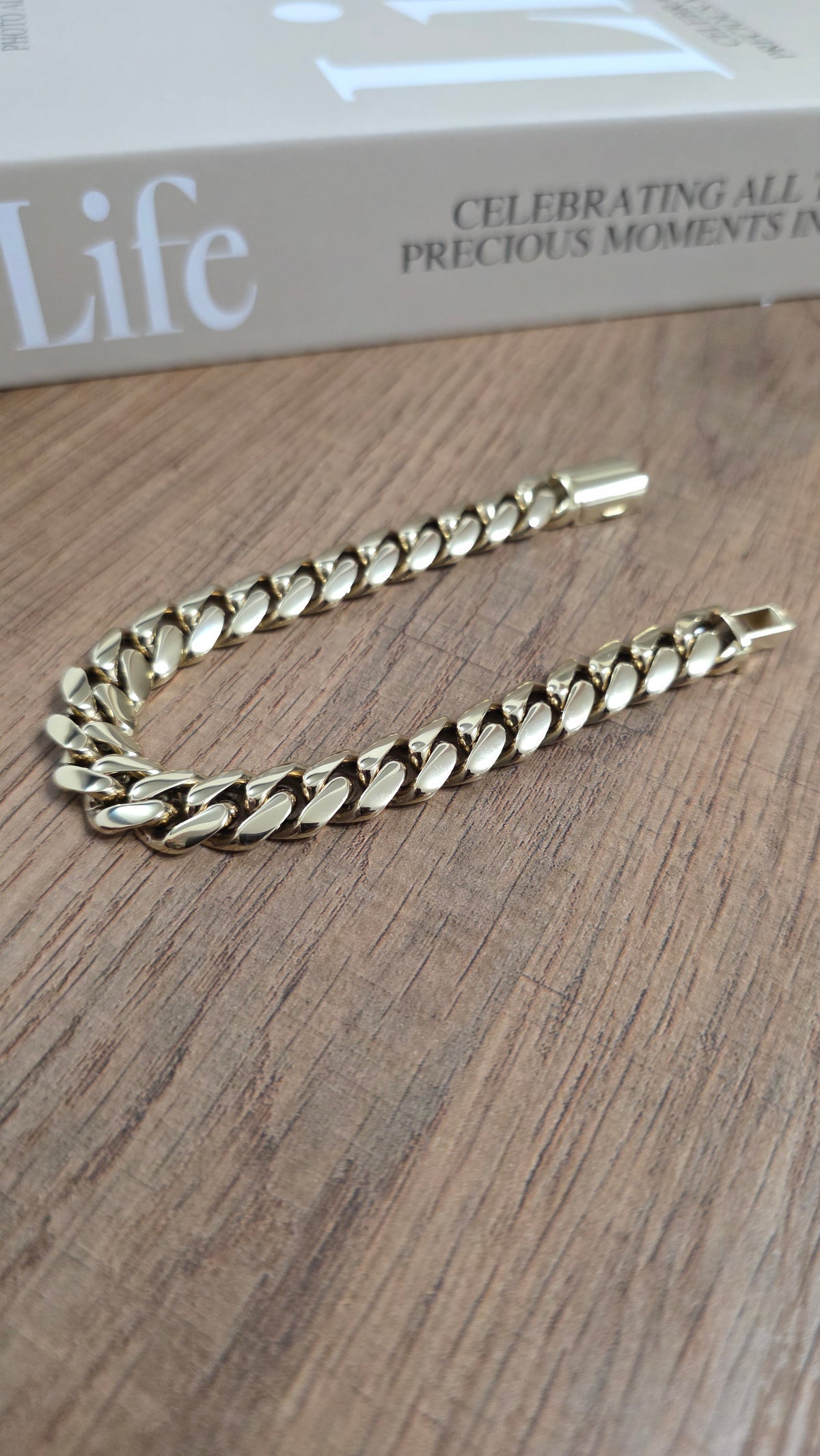 Miami Cuban 12MM                     PVD PREMIUM Plus Hechas a Mano  (Eslabón Pegado)                               1 Año de Garantía