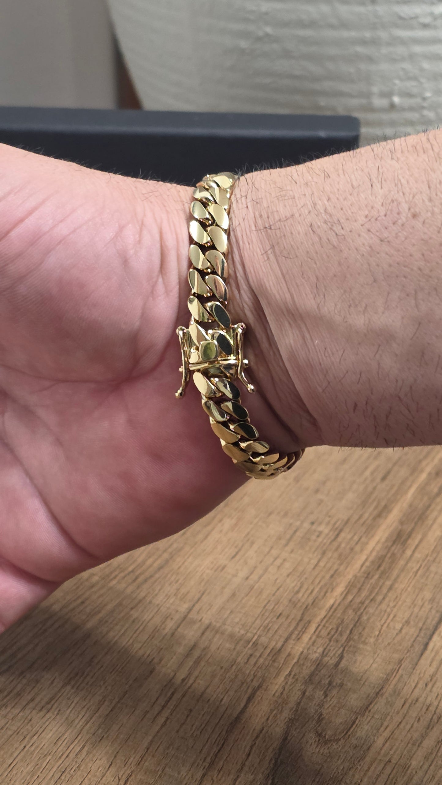 Brazalete Miami Cuban 10MM (PVD PREMIUM )Hechas a Mano  (Eslabón Pegado)