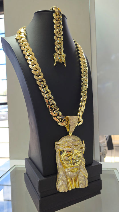 Set de 20mm + Charm Jesús  de 6"     Hechas a Mano PVD