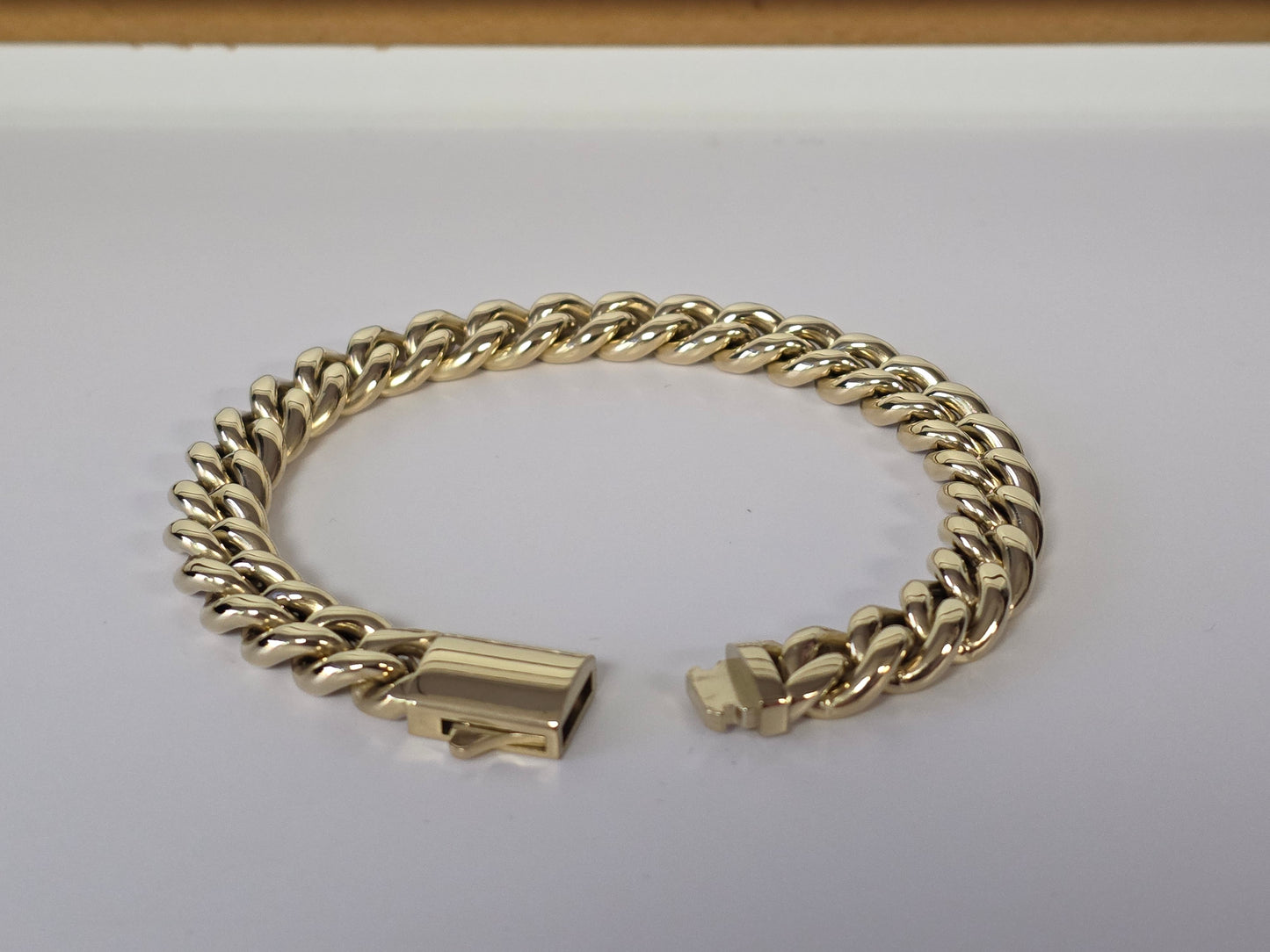 Brazalete Miami Cuban 10MM  Stainless Steel PVD, Color 14k Real 1 Año de Garantía