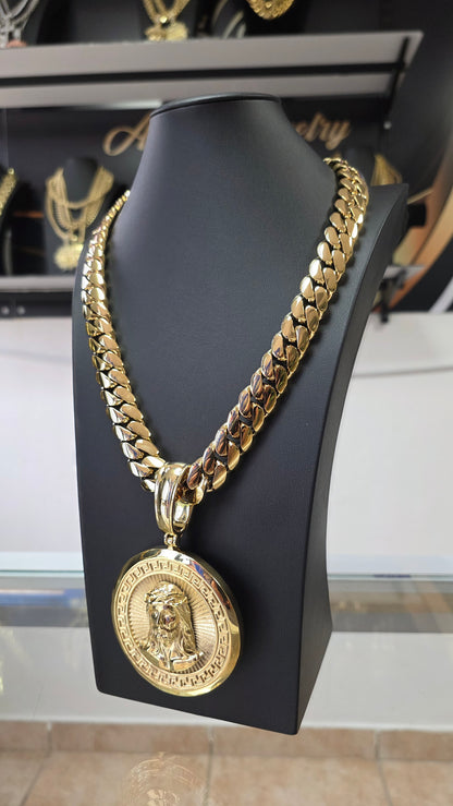 Nuevo PVD Premium Xtreme Cubana Miami Cuban 18MM +        Dije de Jesús ,Hechas a Mano                   (Eslabón Pegado)