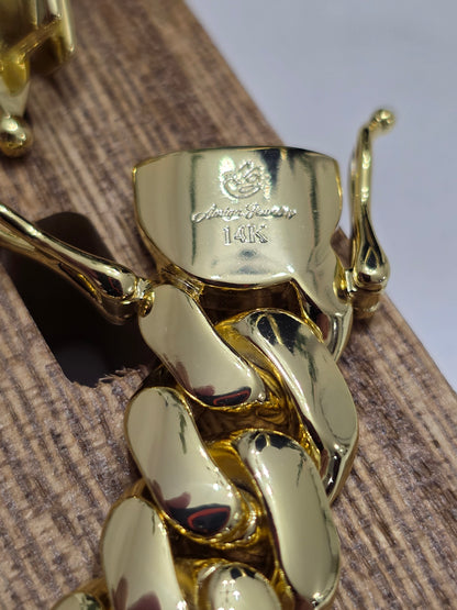 Set Cubana 14mm x 24" PVD Hechas a Mano + Charm Última Cena                  (Eslabón Pegado)