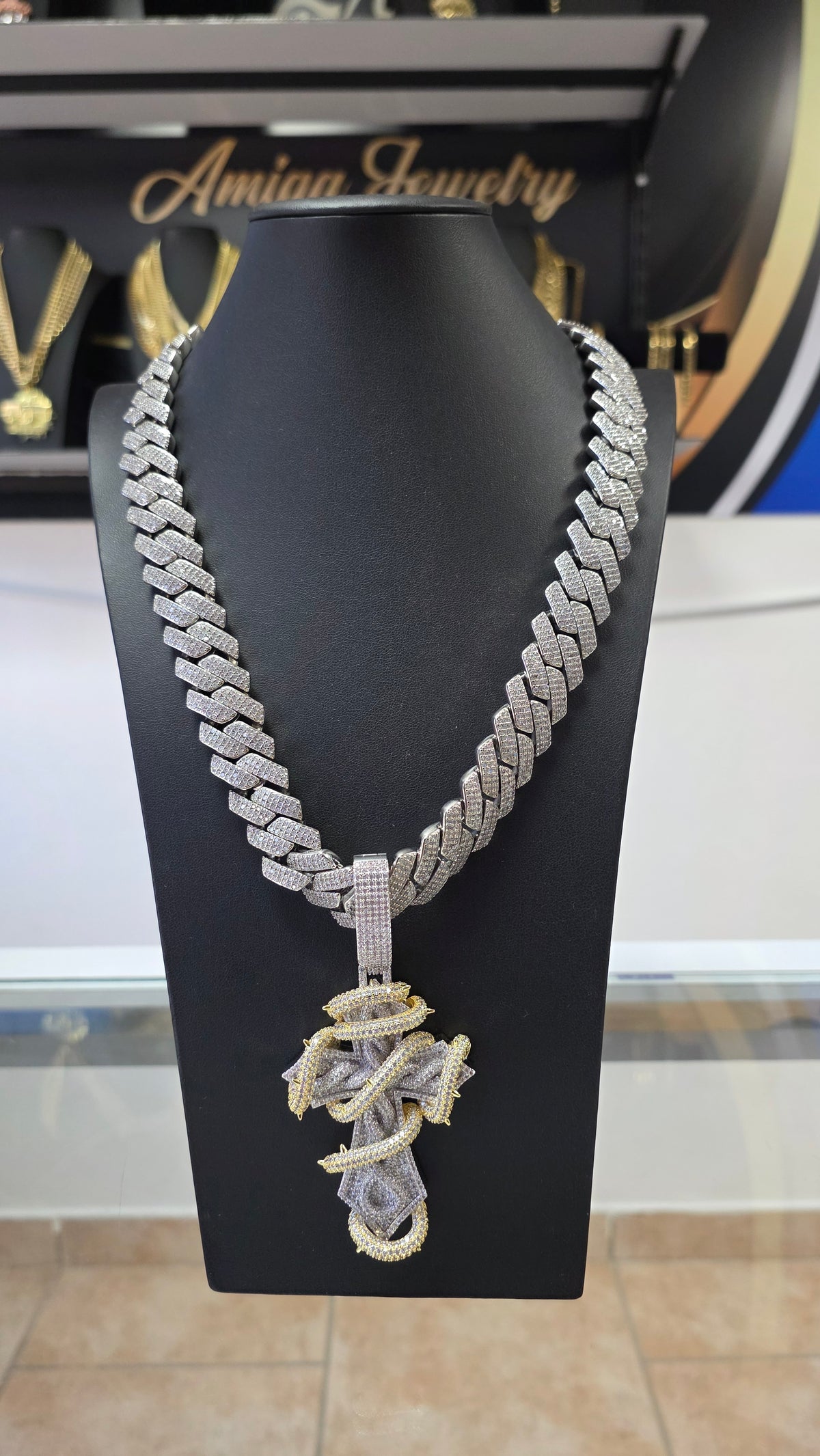 Ice Cuban Silver 20mm x 24" + Crucifijo