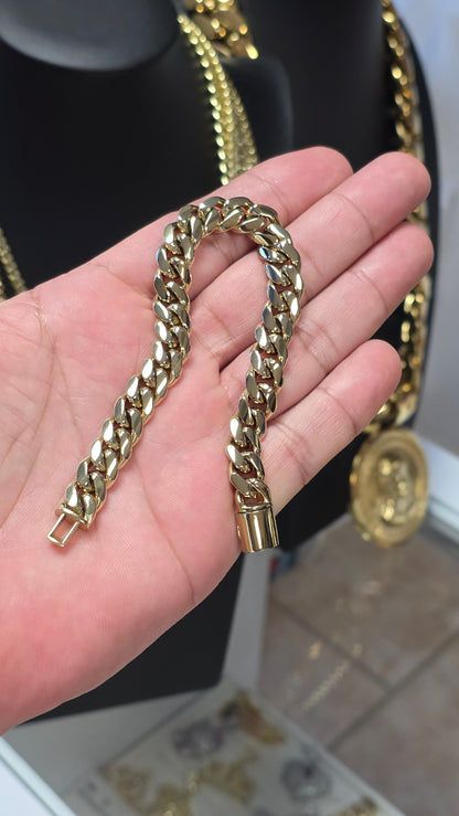 Nuevas PVD Premium Plus.  Brazalete 10mm.                             1 Año de Garantía Eslabón Pegados Hecho a mano