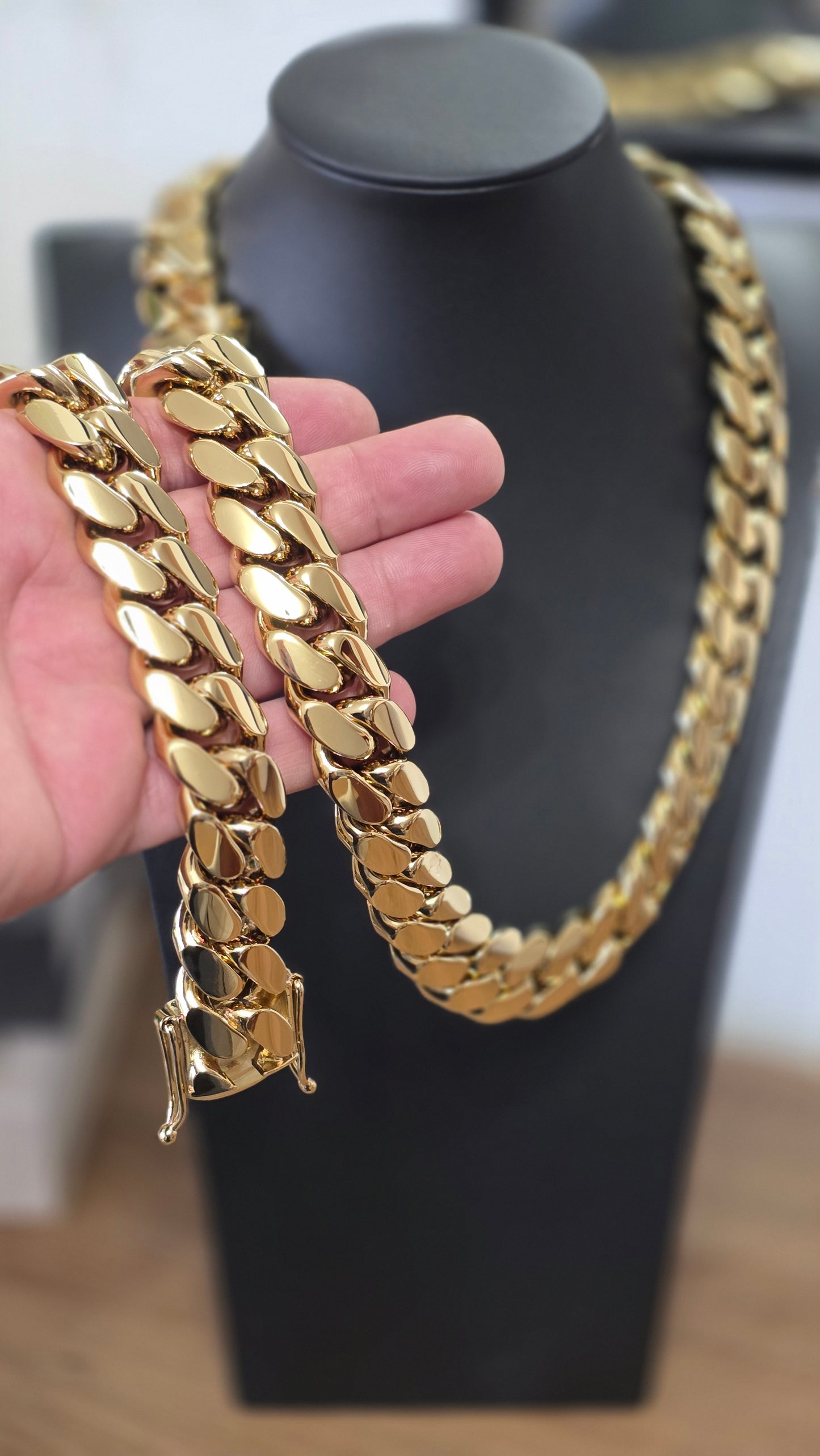 Miami Cuban 22MM (PVD PREMIUM )Hechas a Mano  (Eslabón Pegado)