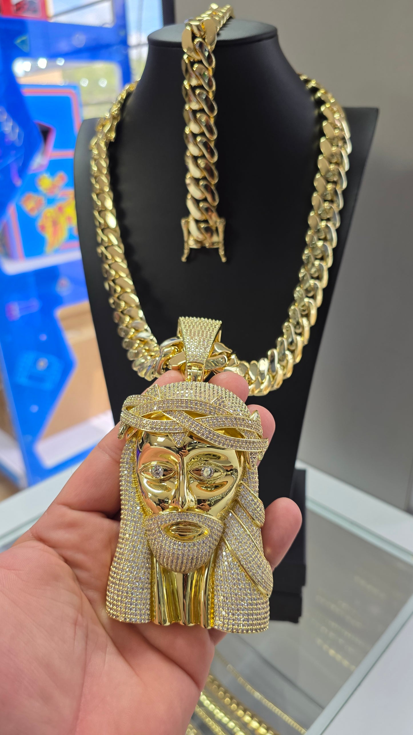 Set de 20mm + Charm Jesús  de 6"     Hechas a Mano PVD