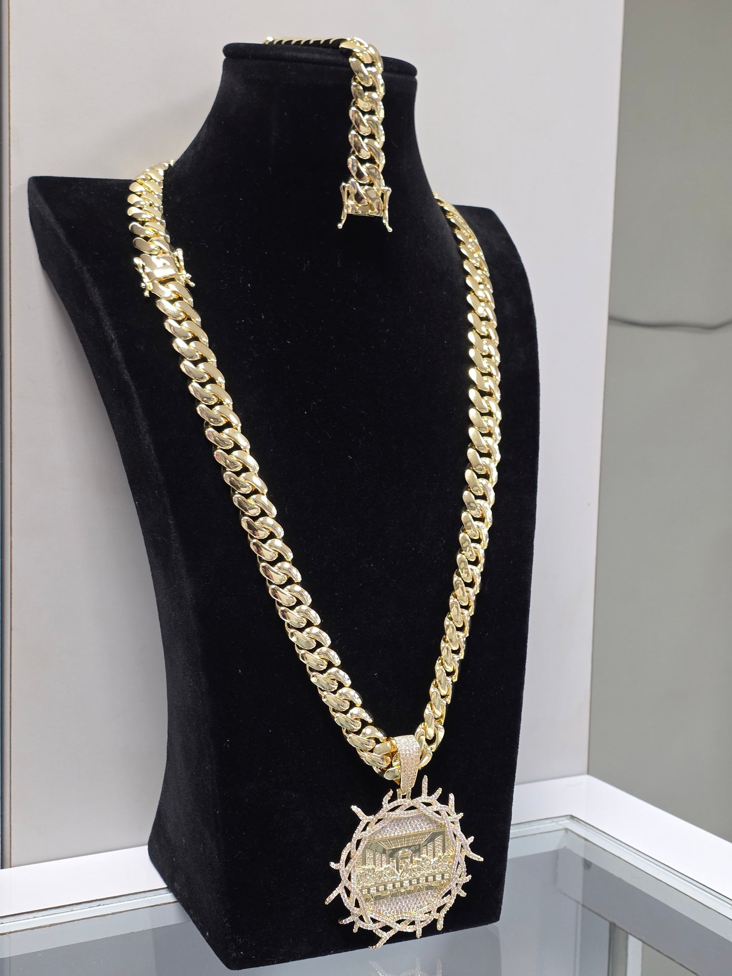 Cubana 14mm x 26" + Charm                         (Hechas a Mano)