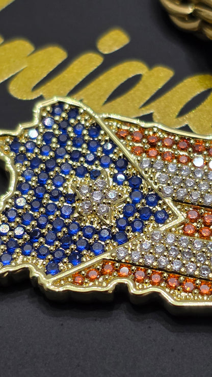 Bello Charm de Puerto Rico a Color con Cadena Stainless Steel PVD.       (1 Año de Garantía)