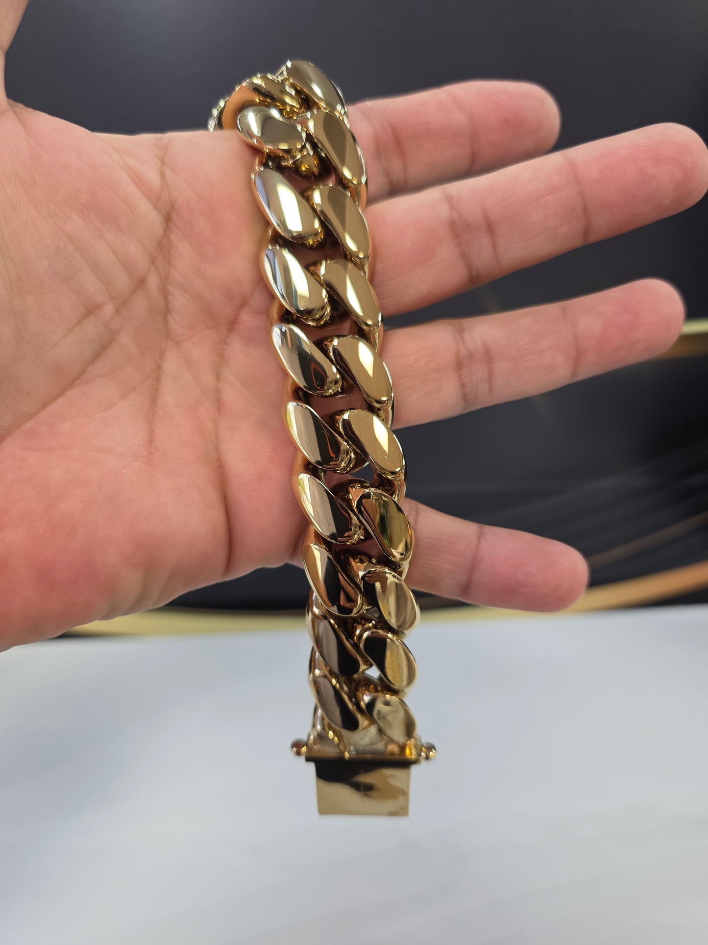 Brazalete Miami Cuban 24MM (PVD PREMIUM )Hechas a Mano  (Eslabón Pegado)