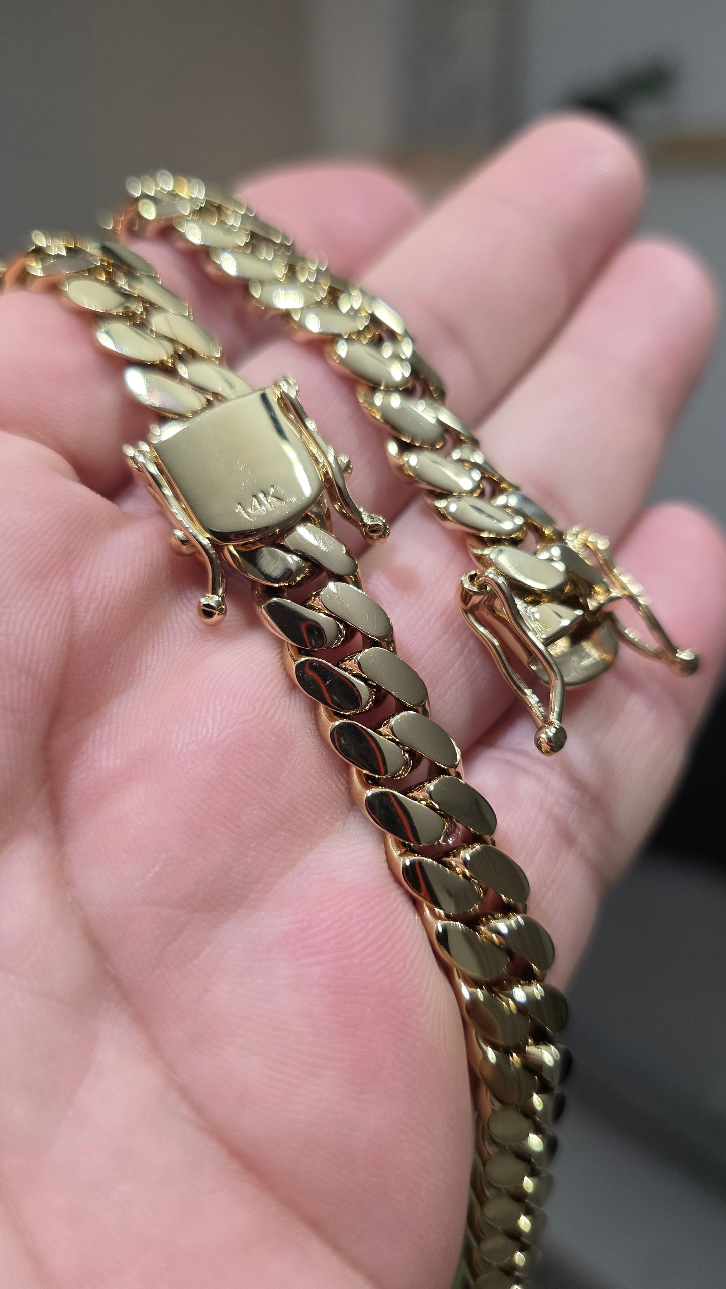 Cubana Miami Cuban 10MM (PVD PREMIUM )Hechas a Mano  (Eslabón Pegado)