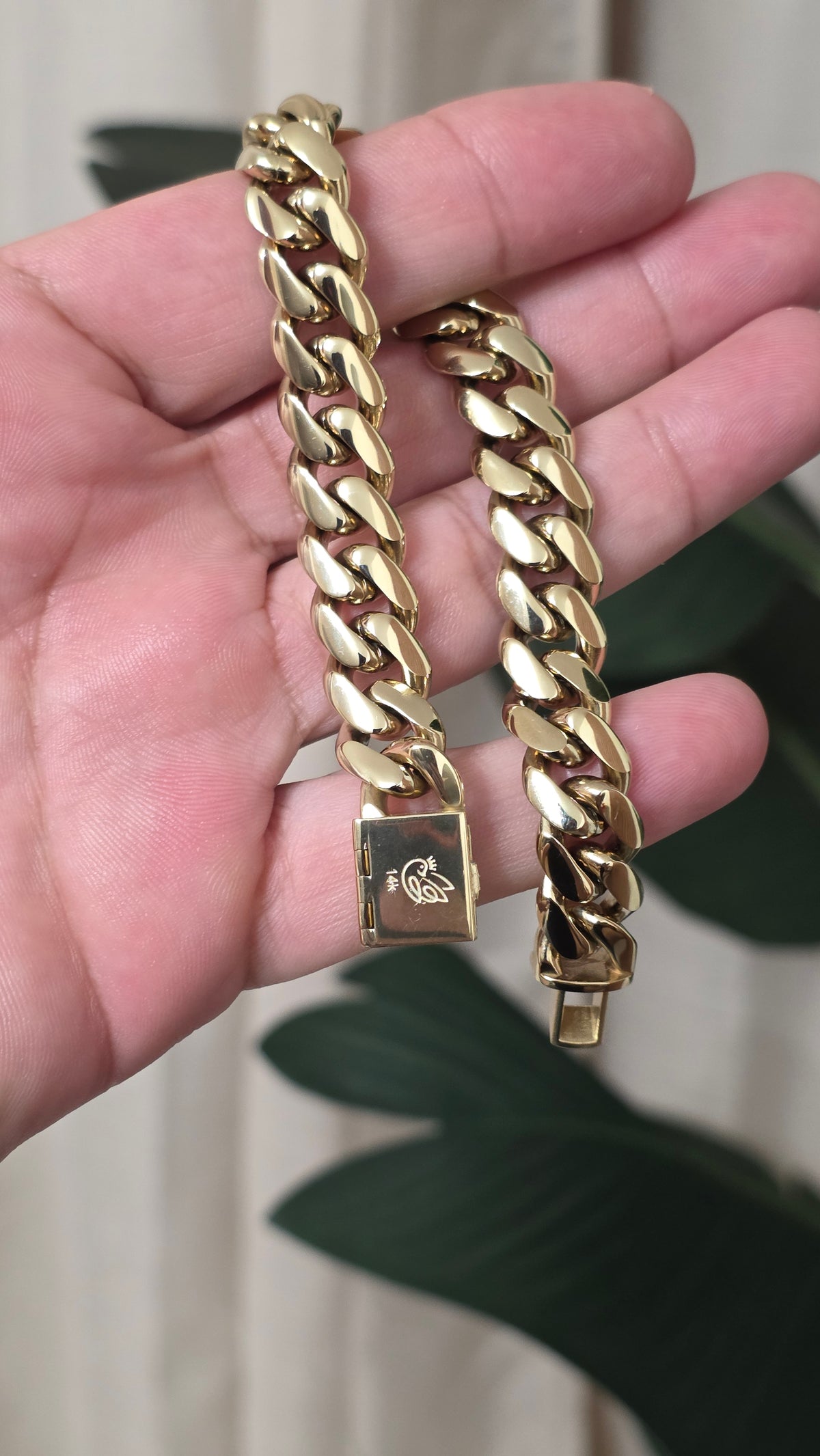 Miami Cuban 12MM                     PVD PREMIUM Plus Hechas a Mano  (Eslabón Pegado)                               1 Año de Garantía