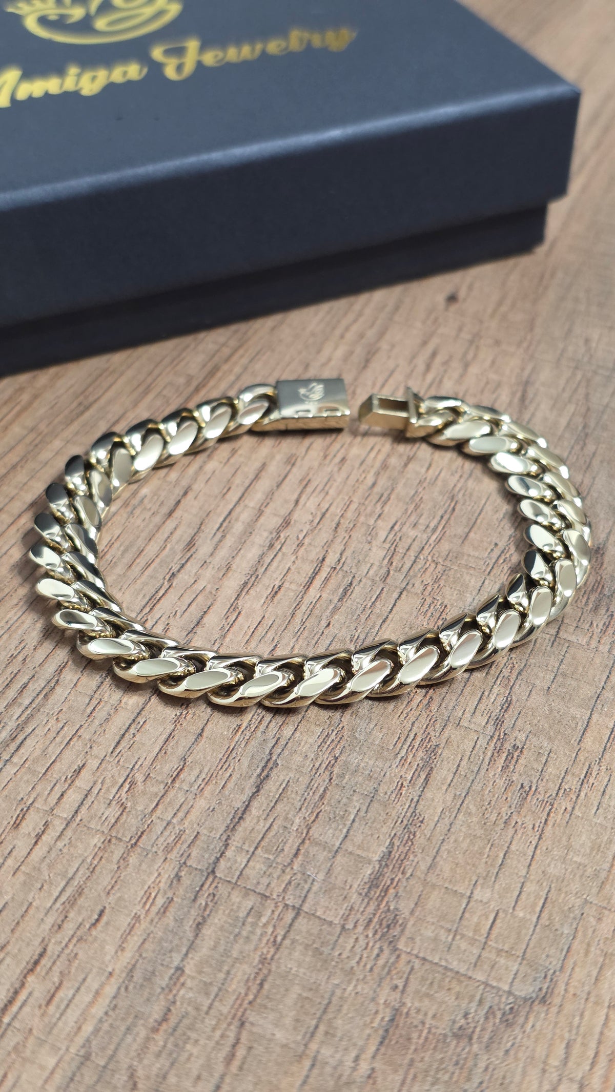Nuevas PVD Premium Plus.  Brazalete 10mm.                             1 Año de Garantía Eslabón Pegados Hecho a mano